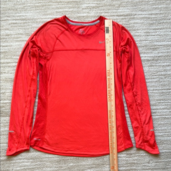 Nike Miller Women’s Long Sleeve Running Red Top Size Medium - Picture 12 of 14